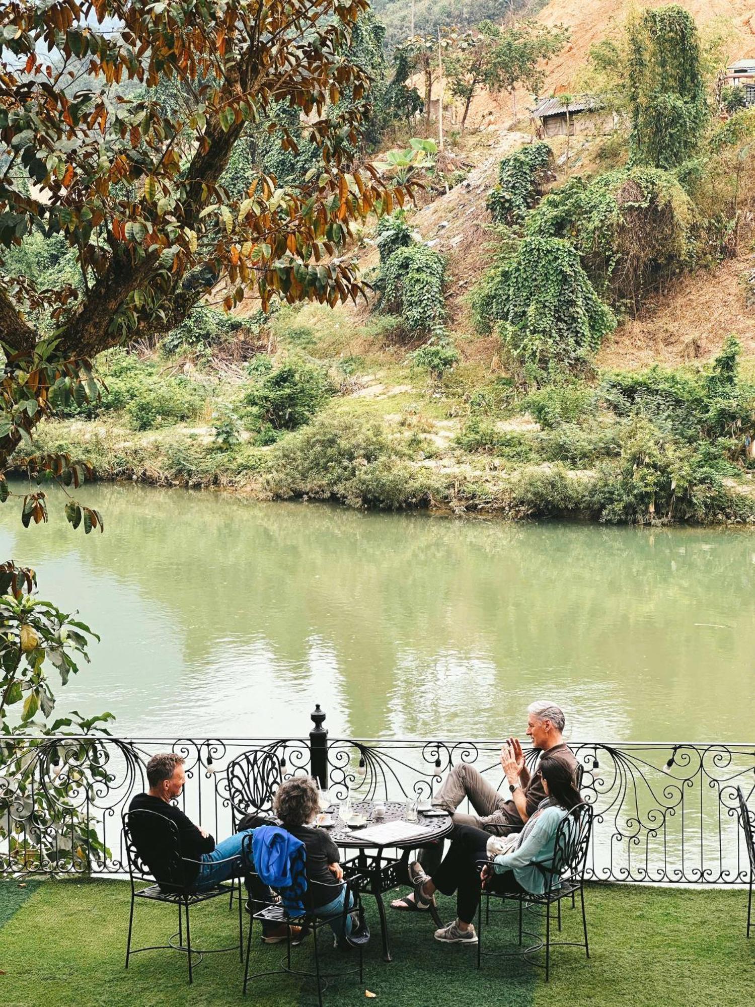 Phoenix Hotel Ha Giang Exterior foto